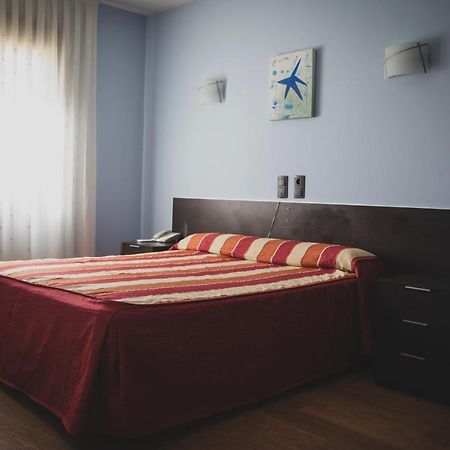 Hotel La Bodega Ла-Альмунья-де-Донья-Година Экстерьер фото